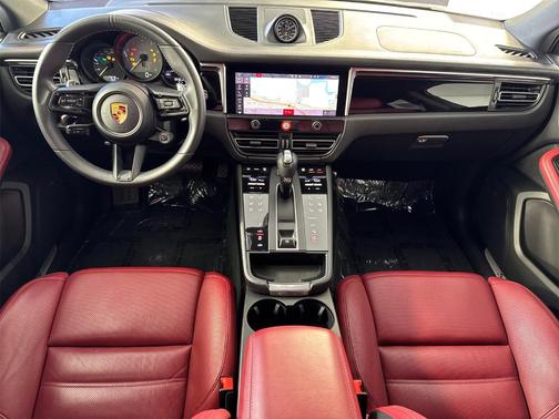 2022 Porsche Macan S