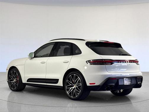 2022 Porsche Macan S