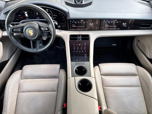 2022 Porsche Taycan 4