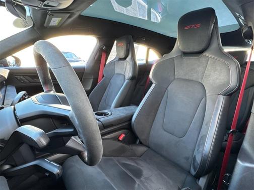 2024 Porsche Taycan GTS