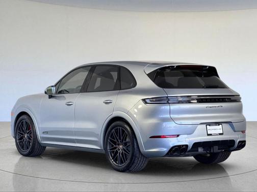 2026 Porsche Cayenne GTS