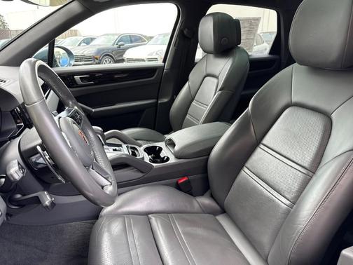 2019 Porsche Cayenne Base