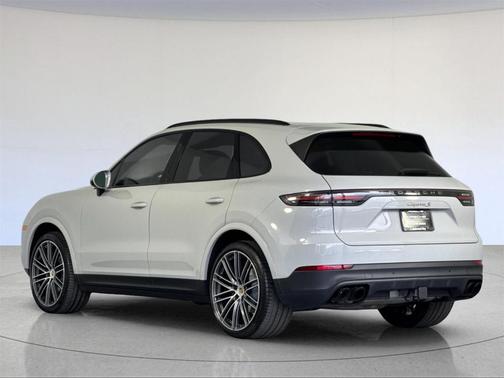2022 Porsche Cayenne S Platinum Edition