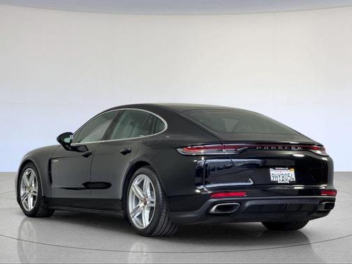 2021 Porsche Panamera E-Hybrid 4