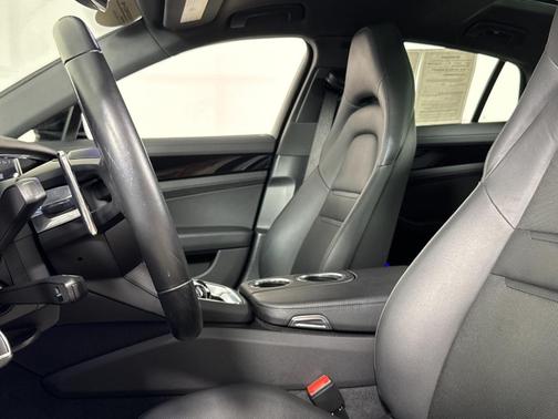 2021 Porsche Panamera E-Hybrid 4