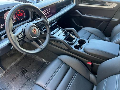 2024 Porsche Cayenne AWD