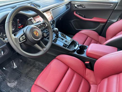 2026 Porsche Macan GTS