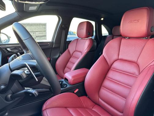 2026 Porsche Macan GTS