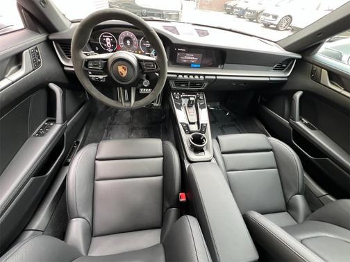 2025 Porsche 911 Carrera S