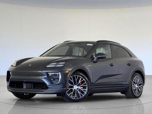 Volcano Grey Metallic 2026 Porsche Macan 4S