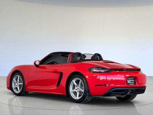2025 Porsche 718 Boxster 