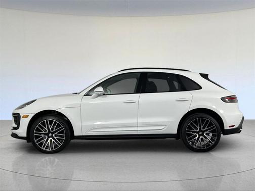 2025 Porsche Macan T