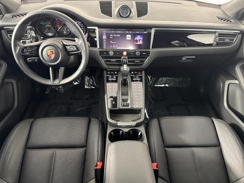 2024 Porsche Macan T