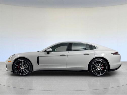2023 Porsche Panamera 4S