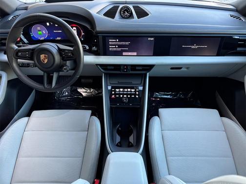2024 Porsche Macan 4