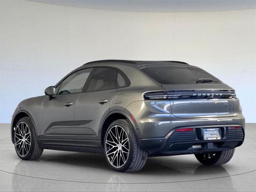 2024 Porsche Macan 4