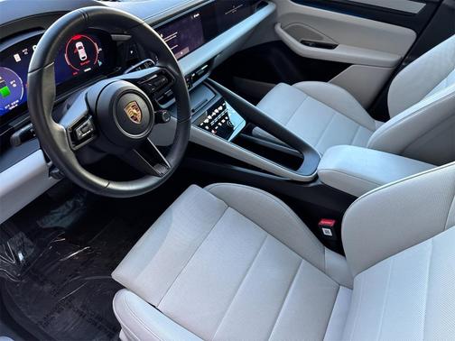 2024 Porsche Macan 4