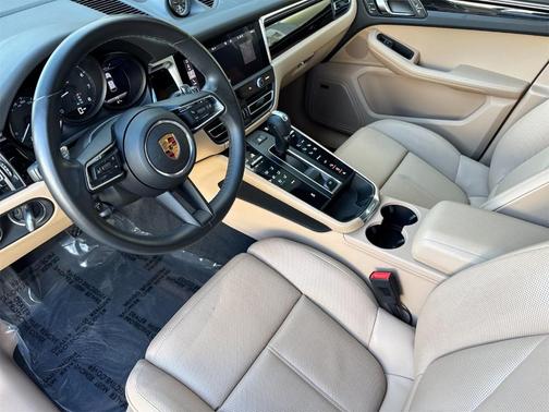 2023 Porsche Macan 