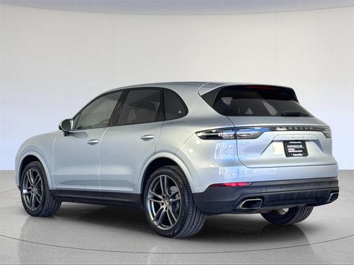 2023 Porsche Cayenne 