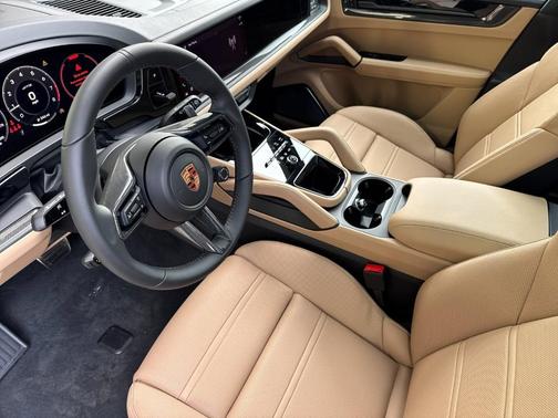 2026 Porsche Cayenne GTS