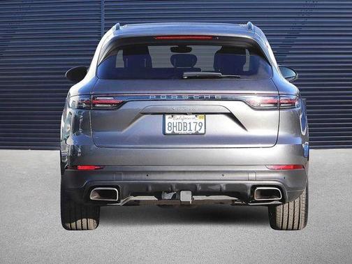 Photo 5 of 25 of 2019 Porsche Cayenne Base