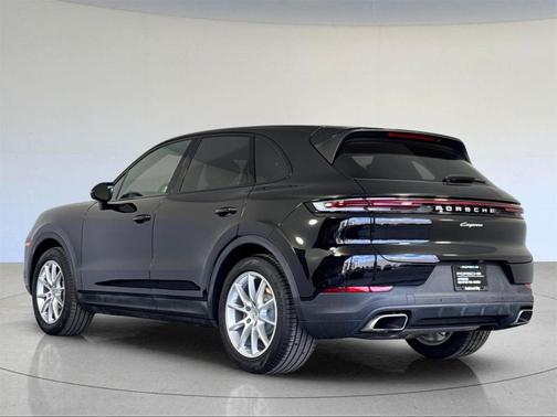 2025 Porsche Cayenne Base