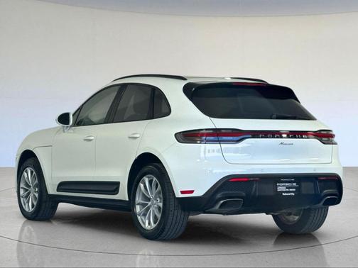 2025 Porsche Macan 