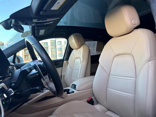 2022 Porsche Cayenne 