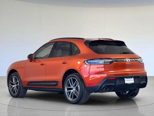 2024 Porsche Macan Base (PDK)