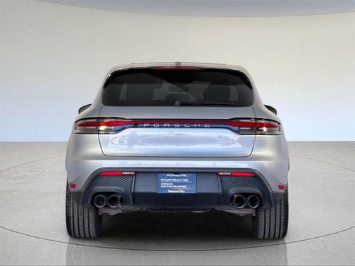 2023 Porsche Macan 