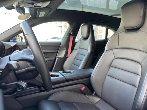 2024 Porsche Taycan 4S