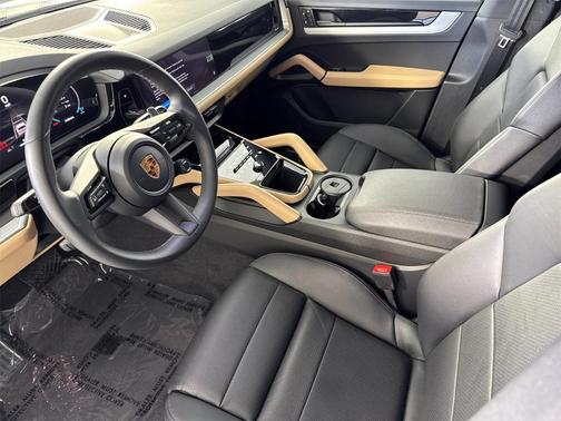 2024 Porsche Cayenne Base