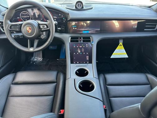 2026 Porsche Taycan 4S