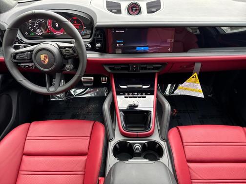 2026 Porsche Cayenne GTS