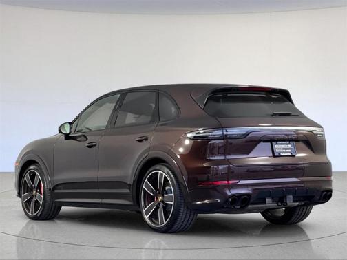 2023 Porsche Cayenne GTS