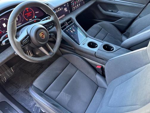 2023 Porsche Taycan GTS