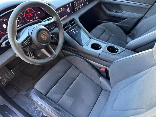 2023 Porsche Taycan GTS