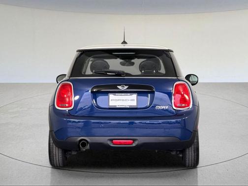 2017 MINI Hardtop Cooper