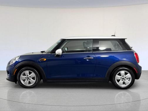2017 MINI Hardtop Cooper