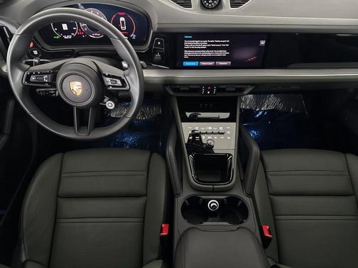 2025 Porsche Cayenne AWD