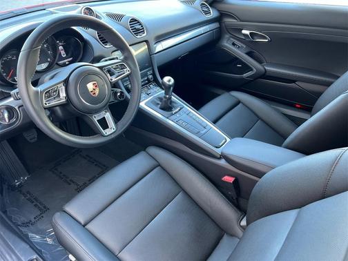 2024 Porsche 718 Cayman Style Edition