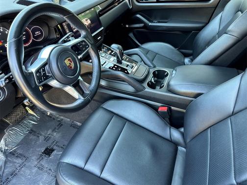 2021 Porsche Cayenne Base