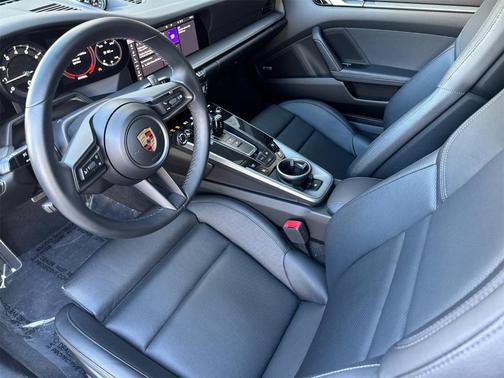 2020 Porsche 911 Carrera