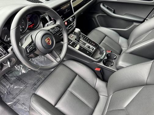 Chalk 2026 Porsche Macan
