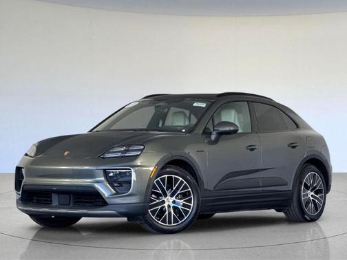 2025 Porsche Macan 4