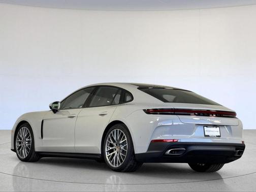 Chalk 2026 Porsche Panamera 4