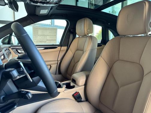 2026 Porsche Macan T