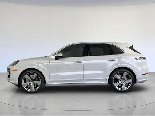 2025 Porsche Cayenne E-Hybrid Turbo