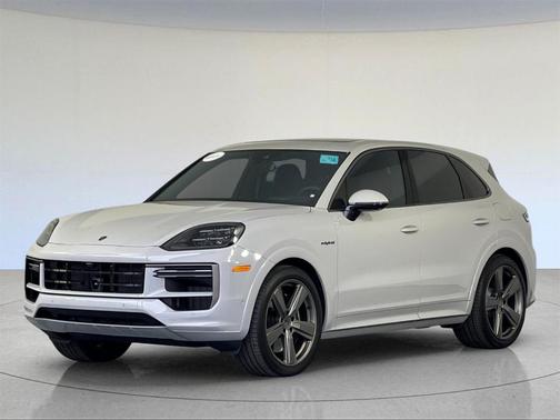 2025 Porsche Cayenne E-Hybrid Turbo