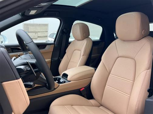 2025 Porsche Cayenne AWD